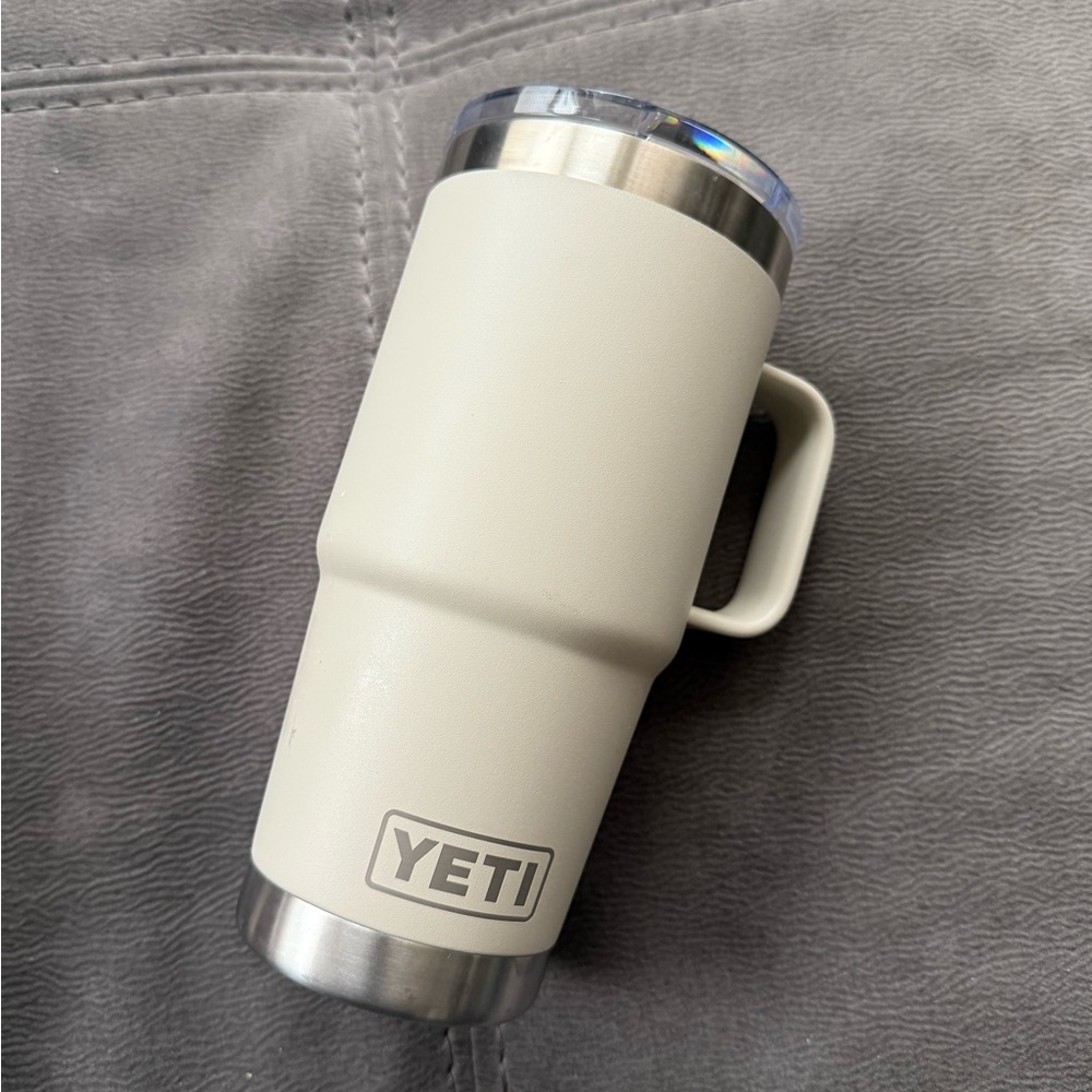 Yeti 25 oz tumbler